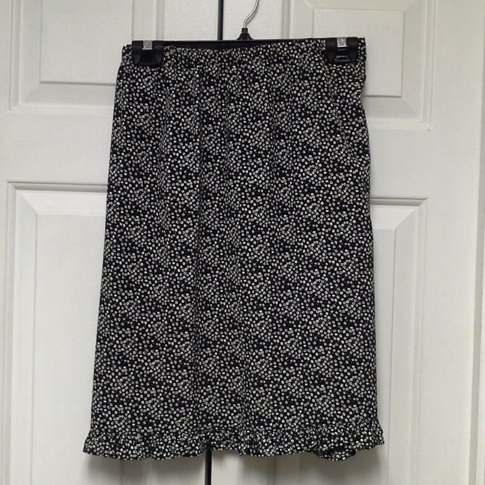 Black and White Skirt with Ruffle Hem & Side Slit